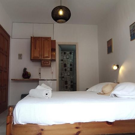 Kapetanos Rooms Naxos City エクステリア 写真