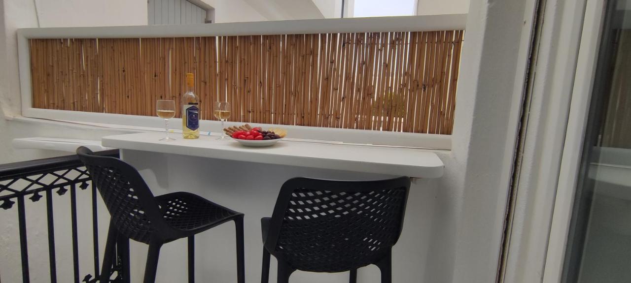 Kapetanos Rooms Naxos City エクステリア 写真
