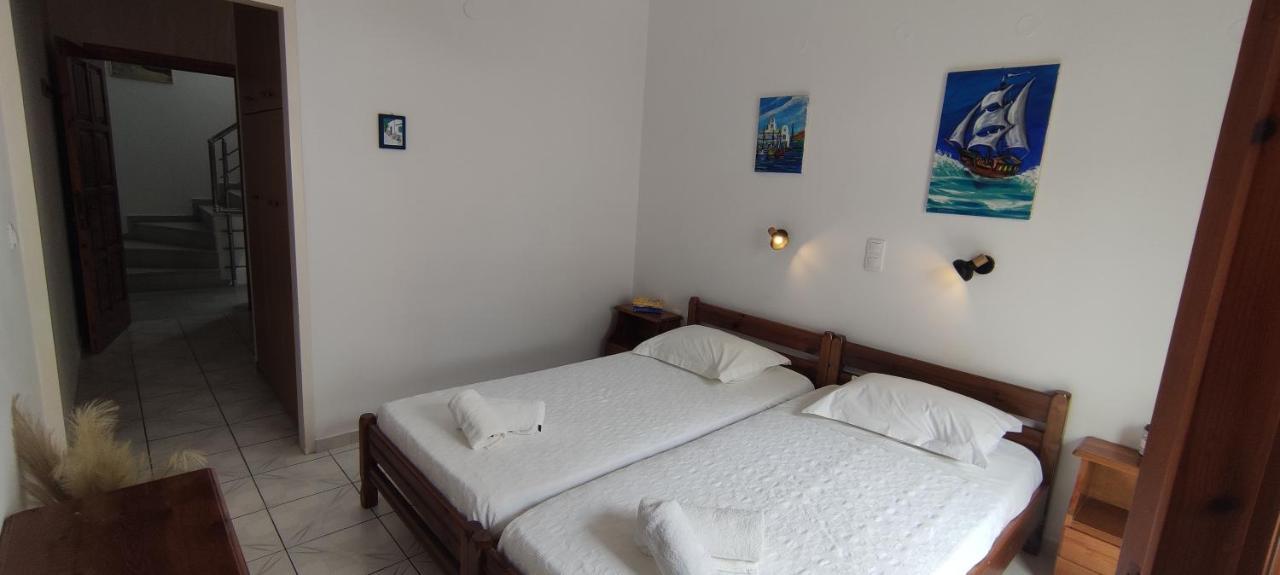 Kapetanos Rooms Naxos City エクステリア 写真